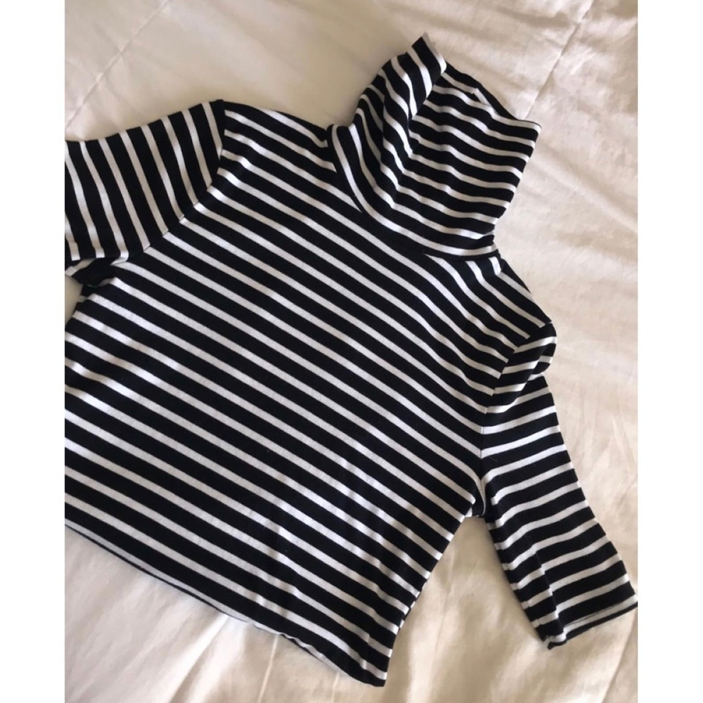 Merona 3 quarter Sleeve Turtleneck Top